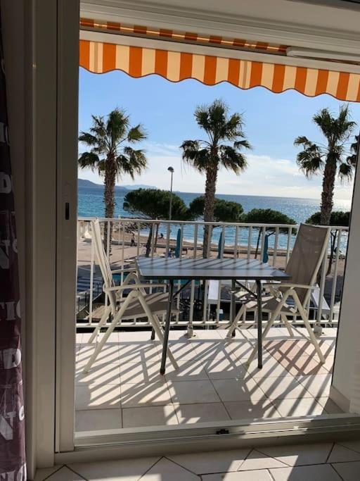 T3 Sur La Plage Vue Feerique Mer,Wifi, Parking Inclus , Clim La Ciotat Exterior photo