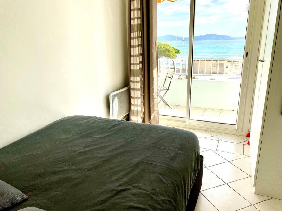 T3 Sur La Plage Vue Feerique Mer,Wifi, Parking Inclus , Clim La Ciotat Exterior photo